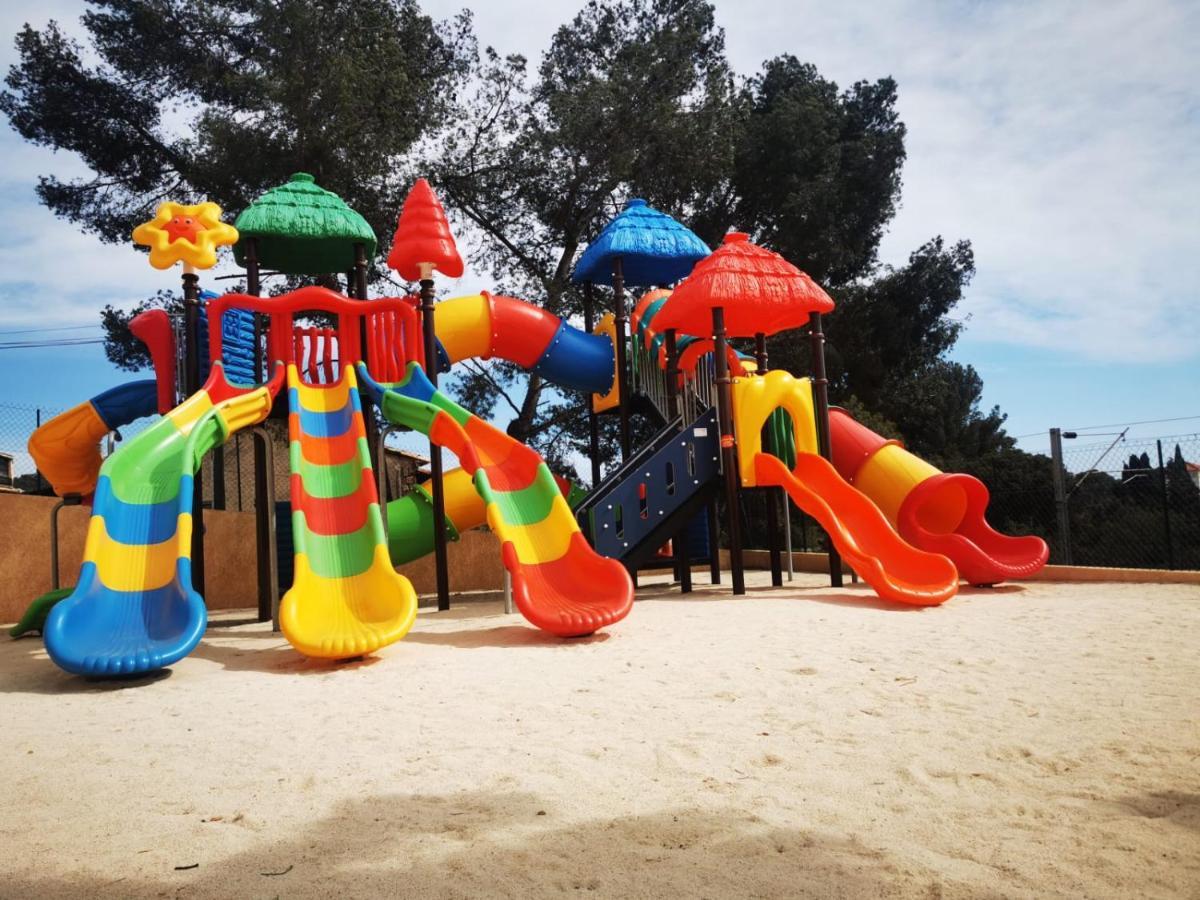 Mobil Home Neuf Camping L Ile Dor Plage St Raphael Avec Piscine Сен-Рафаэль Экстерьер фото