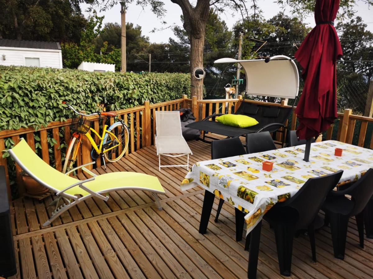 Mobil Home Neuf Camping L Ile Dor Plage St Raphael Avec Piscine Сен-Рафаэль Экстерьер фото